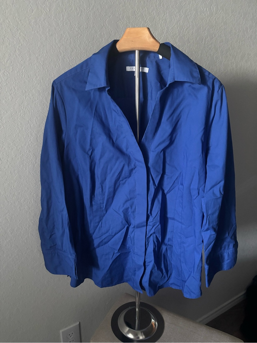 Foxcroft Wrinkle Free Button Down Shirt Blue Shaped Fit Womens Size 18